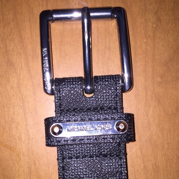 Michael Kors women’s belt - Picture 2 of 3